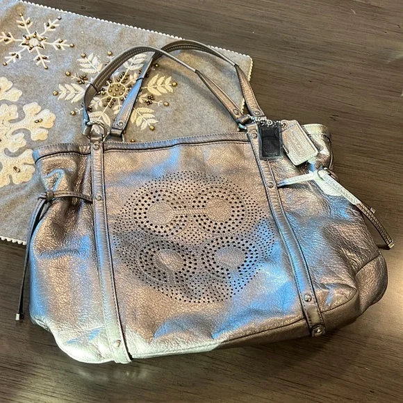 COACH Silver Tote Bag - Picture 1 of 6